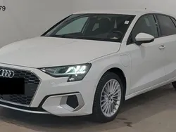 Weiß Gebraucht 2022 Audi A3 Sportback e-tron Sport Limousine | 23.950 € (Guter Preis)