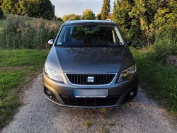 Grau Gebraucht 2011 Seat Alhambra Ecomotive Van / Kleinbus | 12.999 €