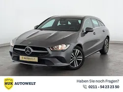 Grau Gebraucht 2022 Mercedes CLA200 Limousine | 25.960 € (Superpreis)