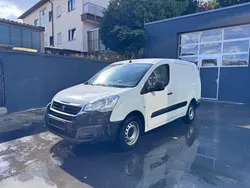 Weiß Gebraucht 2016 Peugeot Partner Van / Kleinbus | 5.799 € (Fairer Preis)