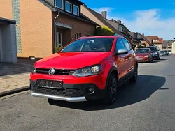 Rot Gebraucht 2017 VW Polo Cross Kleinwagen | 9.180 € (Fairer Preis)