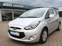 Silber Gebraucht 2015 Hyundai ix20 Van / Kleinbus | 7.900 € (Superpreis)