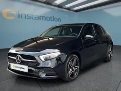 Schwarz Gebraucht 2021 Mercedes A250 Kleinwagen | 29.849 € (Etwas zu teuer)