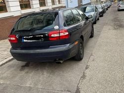 Blau Gebraucht 2002 Volvo V40 Kombi | 3.000 € (Etwas zu teuer)