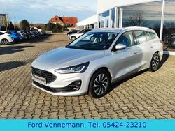 Polarsilber metallic Gebraucht 2024 Ford Focus Titanium Kombi | 24.490 € (Guter Preis)