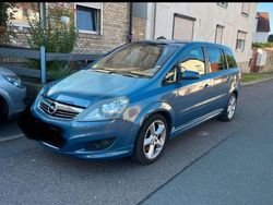 Blau Gebraucht 2008 Opel Zafira Sport Van / Kleinbus | 5.500 € (Etwas zu teuer)