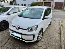 Weiß Gebraucht 2021 VW e-up! Kleinwagen | 13.200 € (Fairer Preis)