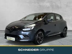 Grau Gebraucht 2018 Renault Clio IV Intens Limousine | 11.990 € (Etwas zu teuer)