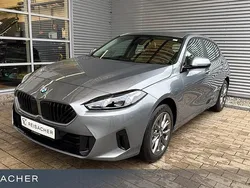 Skyscraper grau metallic Neu 2025 BMW 118 Kleinwagen | 42.745 € (Teuer)