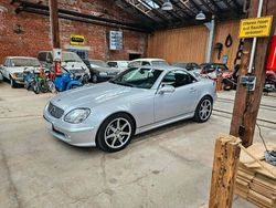 Silber Gebraucht 2002 Mercedes SLK230 Cabrio | 14.900 €