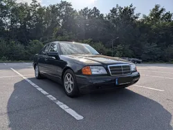 Blau Gebraucht 1995 Mercedes C180 Edition Limousine | 12.500 €