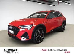 Rot (catalunyarot metallic) Gebraucht 2021 Audi e-tron S-Line SUV | 51.959 €