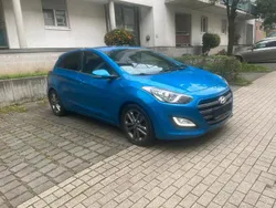 Blau Gebraucht 2017 Hyundai i30 Kleinwagen | 8.890 € (Guter Preis)