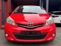 Rot Gebraucht 2013 Toyota Yaris Cool Kleinwagen | 7.300 € (Guter Preis)