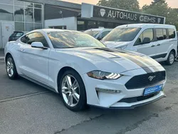 Weiß Gebraucht 2020 Ford Mustang Coupé | 25.900 €