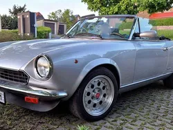 Silber Gebraucht 1985 Fiat 124 Spider Cabrio | 21.990 €