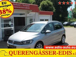 Silber Gebraucht 2016 VW Golf Sportsvan Edition Van / Kleinbus | 11.990 € (Fairer Preis)