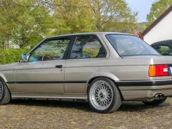 Beige Gebraucht 1990 BMW 325 Coupé | 35.000 €
