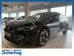 Grenadillschwarz metallic (metallic) Gebraucht 2024 VW Passat Business Kombi | 33.470 €