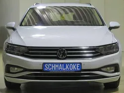 Weiss Gebraucht 2023 VW Passat Business Kombi | 26.750 € (Guter Preis)