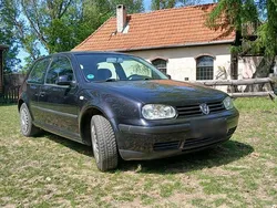 Schwarz Gebraucht 2002 VW Golf IV Limousine | 1.250 € (Fairer Preis)