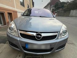 Grau Gebraucht 2005 Opel Vectra Limousine | 4.000 € (Teuer)