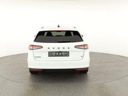 Kristall weiß Neu 2025 Skoda Superb SportLine Kombi | 44.975 € (Guter Preis)