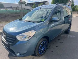 Blau Gebraucht 2013 Dacia Dokker Lauréate Van | 7.390 € (Fairer Preis)