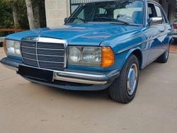 Blau Gebraucht 1983 Mercedes 300 Limousine | 12.500 €