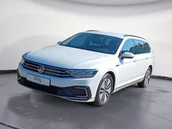 Weiß Gebraucht 2020 VW Passat GTE Kombi | 21.920 € (Guter Preis)