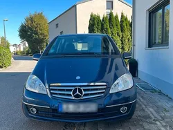 Blau Gebraucht 2009 Mercedes A180 Van / Kleinbus | 3.990 € (Fairer Preis)