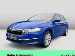 Blau Gebraucht 2024 Skoda Octavia Selection Kombi | 40.890 € (Superpreis)