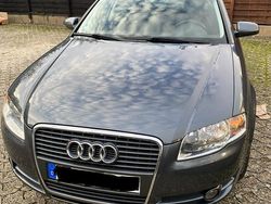 Grau Gebraucht 2005 Audi A4 Limousine | 5.700 € (Etwas zu teuer)