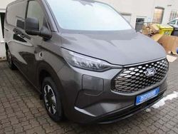 Grau Neu 2025 Ford E-Transit Trend Van | 59.950 €