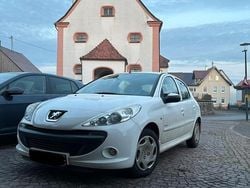 Weiß Gebraucht 2011 Peugeot 206+ Kleinwagen | 2.800 €