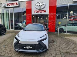 Weiß Gebraucht 2023 Toyota C-HR Team SUV | 32.980 €