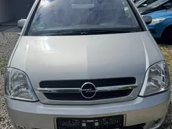 Silber Gebraucht 2006 Opel Meriva Edition Van / Kleinbus | 1.900 € (Guter Preis)