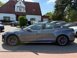 Grau Gebraucht 2018 Tesla Model S Limousine | 23.800 € (Fairer Preis)