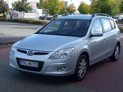 Silber Gebraucht 2009 Hyundai i30 Style Kombi | 3.690 € (Fairer Preis)
