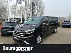 Highlandgrau metallic Neu 2024 Renault Trafic Life Van | 39.950 € (Guter Preis)