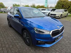 Raceblau metallic Neu 2025 Skoda Fabia Tour Kleinwagen | 22.990 € (Teuer)