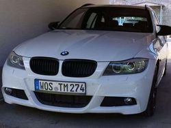 Weiß Gebraucht 2011 BMW 320 Sport Line Kombi | 14.900 €
