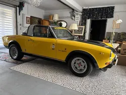Gelb Gebraucht 1972 Fiat 124 Spider Abarth Cabrio | 21.124 €
