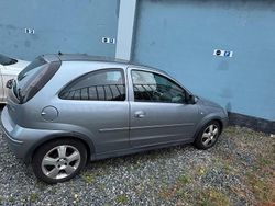 Grau Gebraucht 2005 Opel Corsa Coupé | 400 € (Guter Preis)