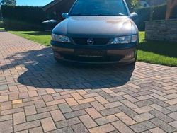 Gebraucht 1998 Opel Vectra Limousine | 1.800 € (Teuer)