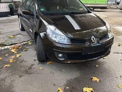 Braun Gebraucht 2007 Renault Clio II Dynamique Limousine | 2.750 € (Fairer Preis)