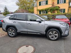 Silber (metallic) Gebraucht 2020 Toyota RAV4 Hybrid Team SUV | 30.900 € (Fairer Preis)