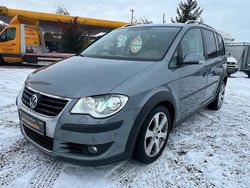 Grau Gebraucht 2008 VW Touran Cross Van / Kleinbus | 8.490 € (Teuer)