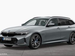 Grau Gebraucht 2022 BMW 330e M Sport Kombi | 37.990 € (Teuer)