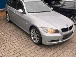 Silber Gebraucht 2005 BMW 320 M Sport Kombi | 4.529 € (Etwas zu teuer)